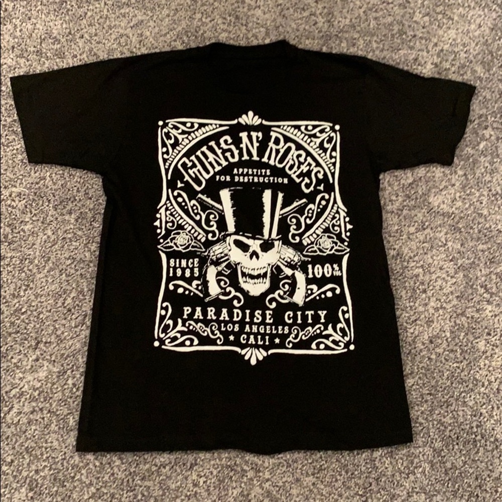 BRAND NEW BAND TEE GUNS AND ROSES